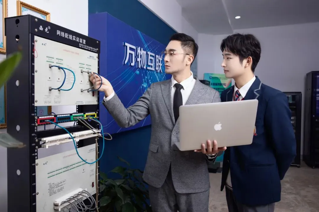 ���A��X�W(xu��)У�����I(y��)�W(xu��)���ڔ�(sh��)���˳����_(k��i)���I(y��)��ƪ