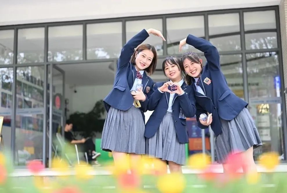 A＾A(y)ưܞ鷫uِ